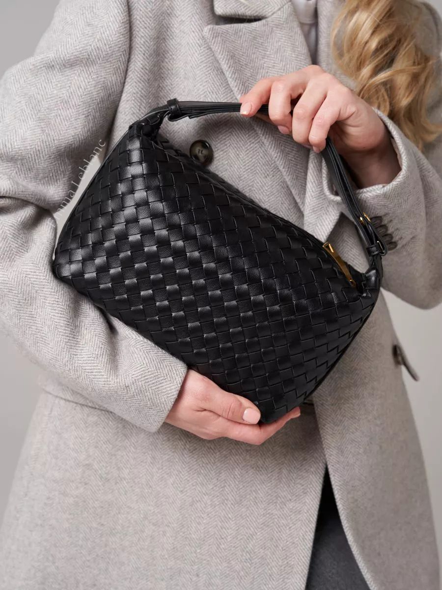 Baguette Woven Ariel Bag